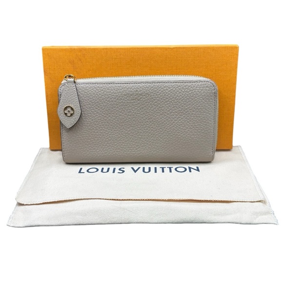 Louis Vuitton Handbags - Louis Vuitton Comete Wallet